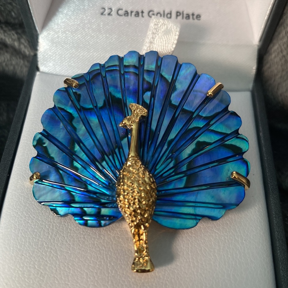NWT ARIKI 22k gold plated genuine Paua shell peacock brooch
